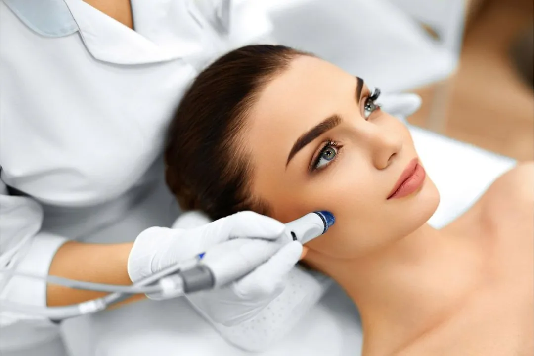 HydraFacial skin treatment at Brightonic aesthetic clinic, Sector 8 Dwarka